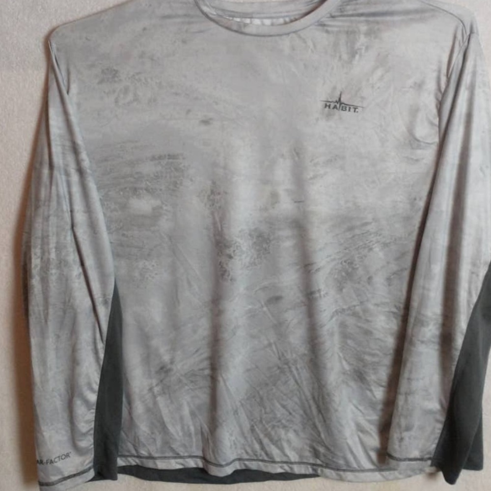 Men’s habit, rash guard, gray color size small New with Tag